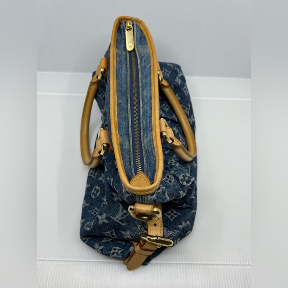Louis Vuitton Monogram Denim Neo Cabby MM in Blue 2007 - Picture 4 of 9